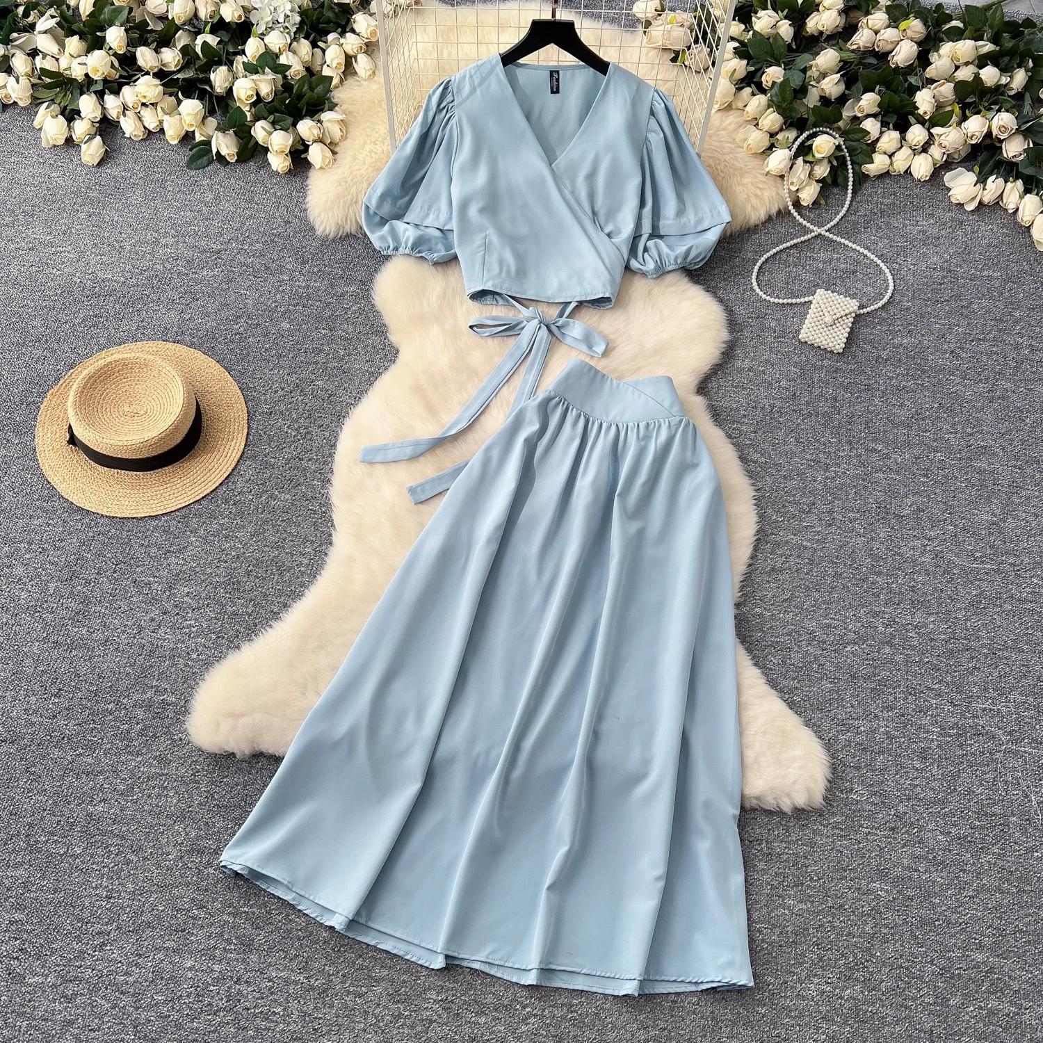 French Style Set with Women s Design Sense, Tie Up Waist, V-neck, Bubble Sleeve Shirt, High Waist, Big Swing Skirt, Two-piece Skirt Set One Size
French Style Set with Women s Design Sense, Tie Up Waist, V-neck, Bubble Sleeve Shirt, High Waist, Big Swing Skirt, Two-piece Skirt Set One Size