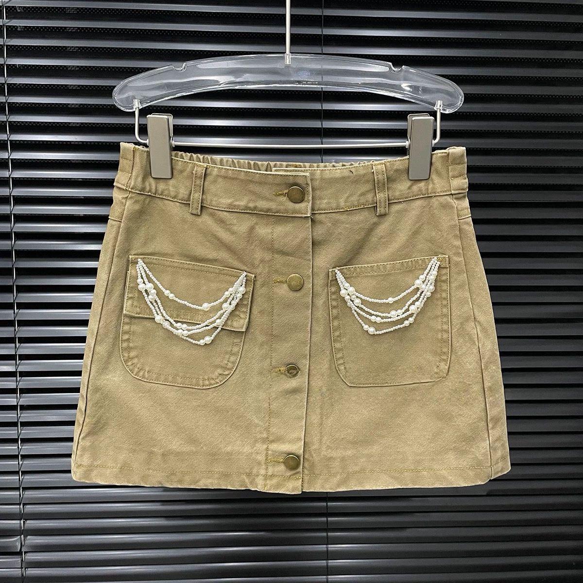 2026 Spring Pearl Chain Fashion Set: Women s Loose Slimming Workwear Jacket + Short Skirt Two-Piece Medium
2026 Spring Pearl Chain Fashion Set: Women s Loose Slimming Workwear Jacket + Short Skirt Two-Piece Medium