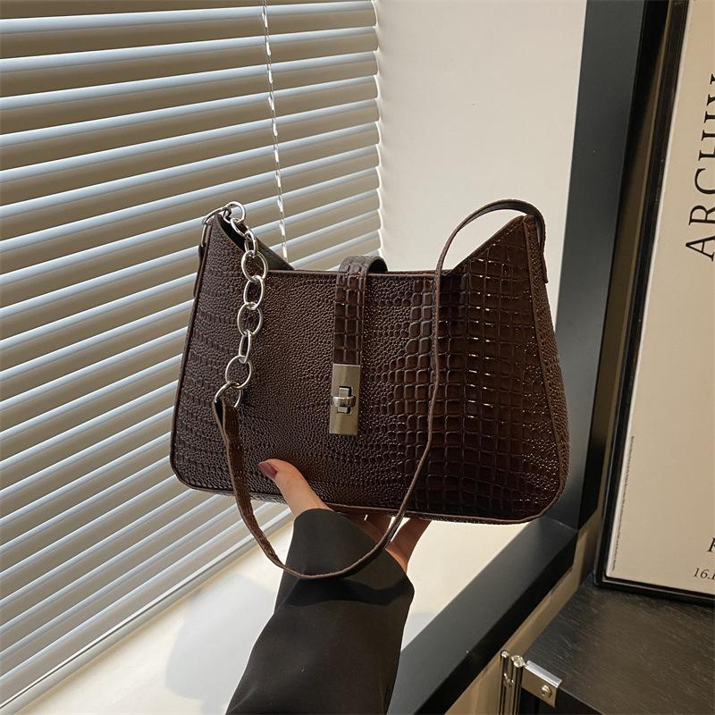 Высокий темперамент нишевый дизайн атмосфера новая сумка популярная сумочка плечевая сумка подмышку женская
Высокий темперамент нишевый дизайн атмосфера новая сумка популярная сумочка плечевая сумка подмышку женская