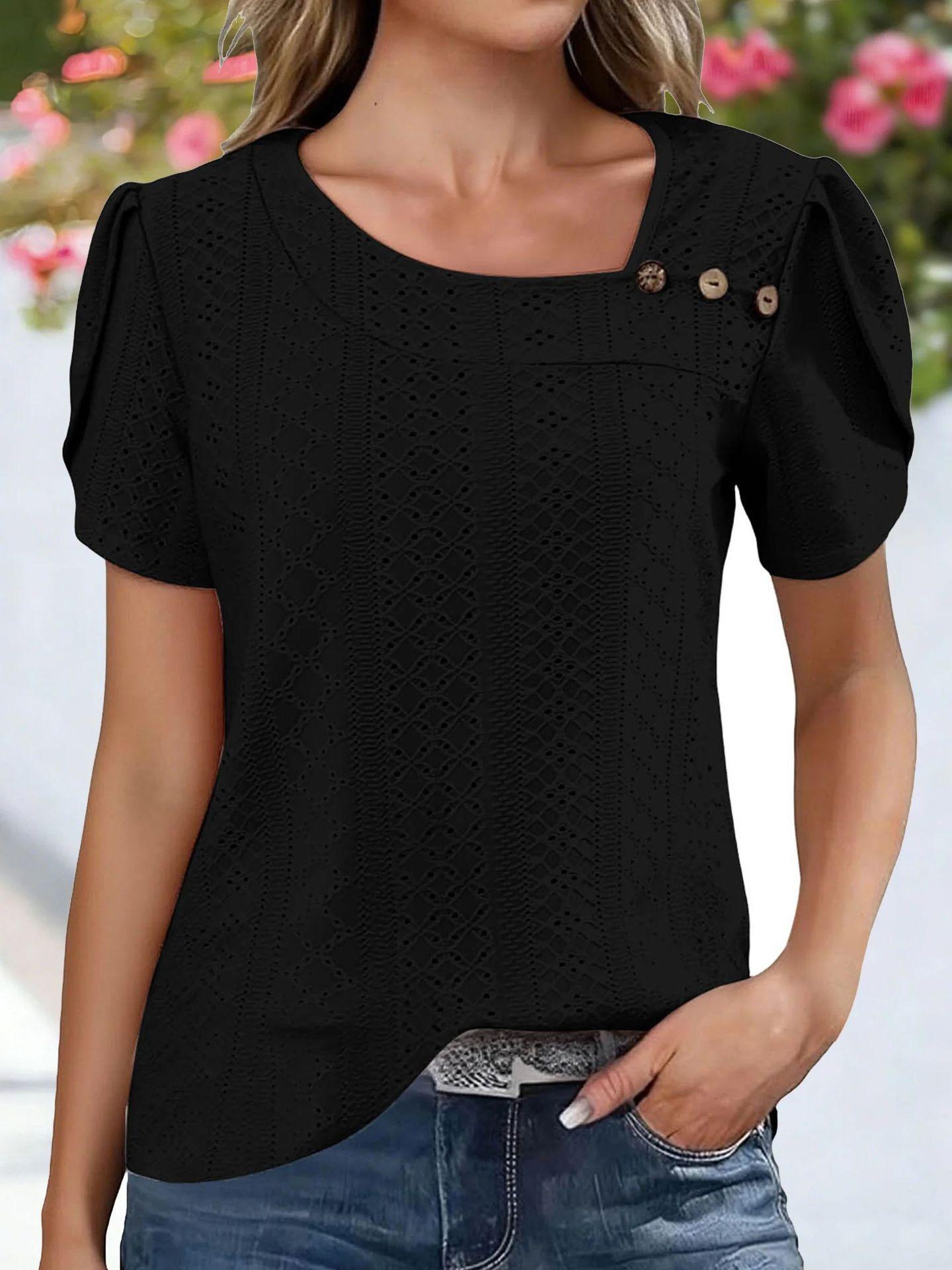V-neck casual button solid color hollow short-sleeved women s top T-shirt short XXL чорний
V-neck casual button solid color hollow short-sleeved women s top T-shirt short XXL чорний