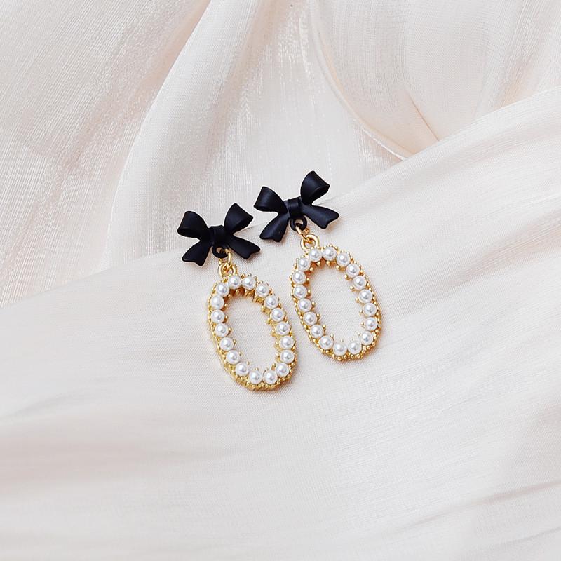 New Zircon Fashion Black Color Bowknot Earring Square Earrings Bow Earrings for Women Pretty Rectangle Imitation Pearls Gift
New Zircon Fashion Black Color Bowknot Earring Square Earrings Bow Earrings for Women Pretty Rectangle Imitation Pearls Gift