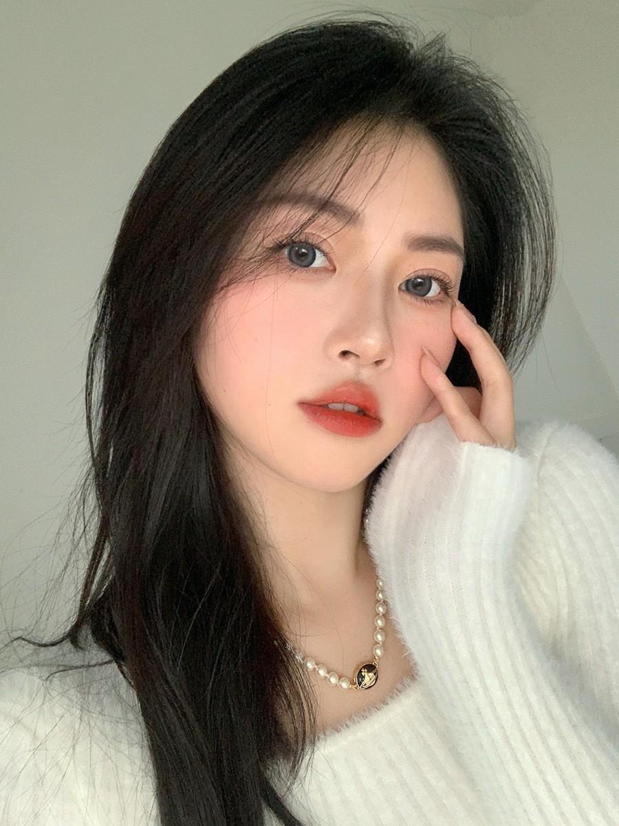 Ожерелье Lisa Style с жемчугом и магнитной застежкой Сатурн: Европейская и американская роскошная цепочка на ключицу и для свитера.
Ожерелье Lisa Style с жемчугом и магнитной застежкой Сатурн: Европейская и американская роскошная цепочка на ключицу и для свитера.