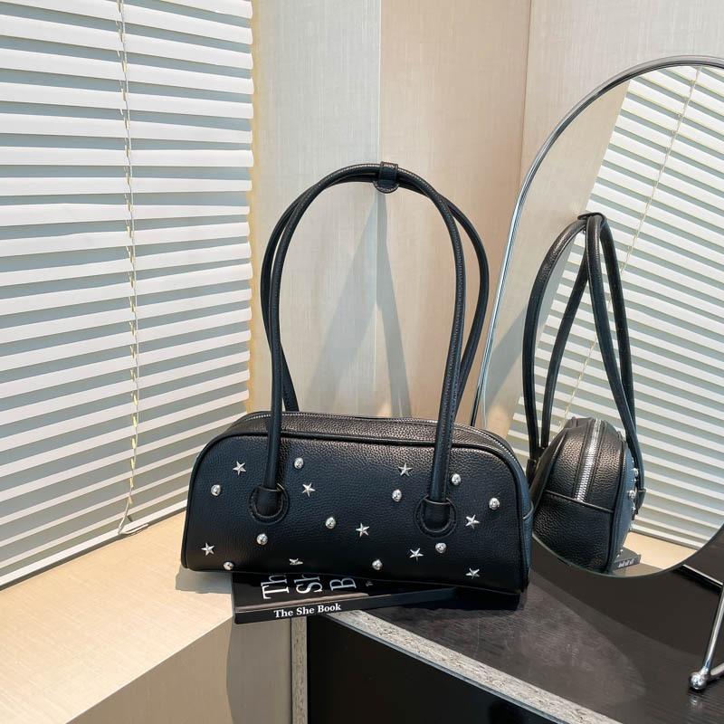 New retro fashion temperament commuting shoulder handbag niche underarm large capacity trendy women s bag
New retro fashion temperament commuting shoulder handbag niche underarm large capacity trendy women s bag