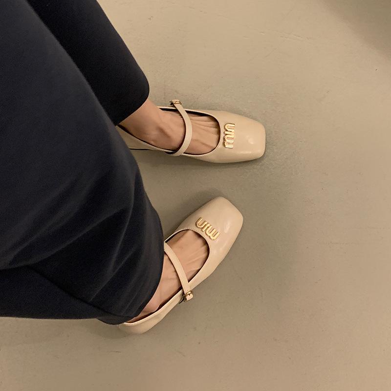 2024 Spring and Autumn New French Square Head Small Leather Shoes Mary Jane Single Shoes Light Mouth Low Heel Thick Heel Versatile Temperament Single 35 хаки
2024 Spring and Autumn New French Square Head Small Leather Shoes Mary Jane Single Shoes Light Mouth Low Heel Thick Heel Versatile Temperament Single 35 хаки