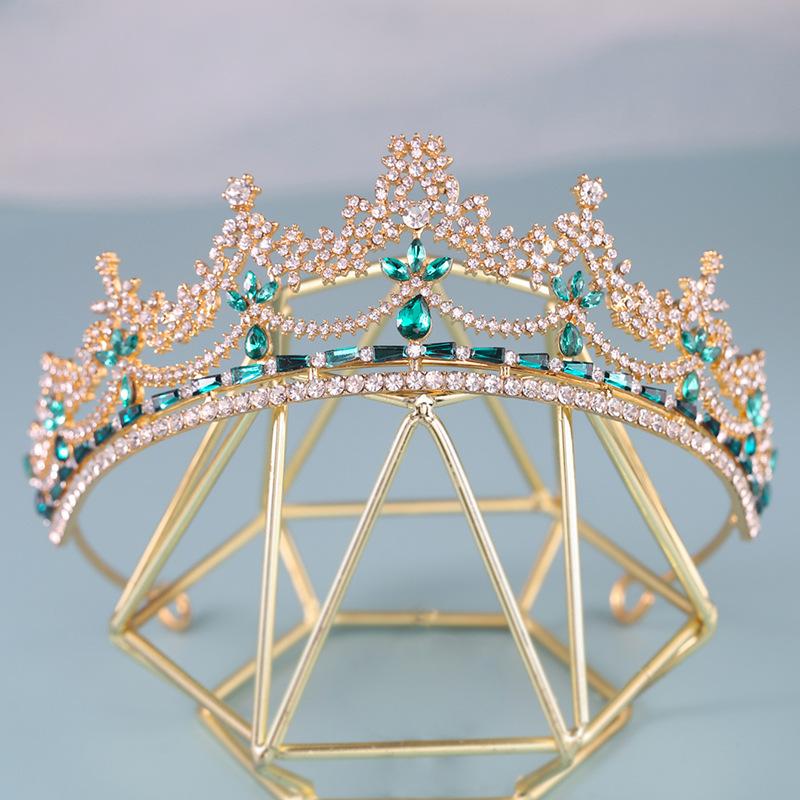 Корона Головной убор Усыпанная Бриллиантами и Украшенная Цветами Водяной Бриллиант Корона Аксессуар для Волос Принцесса День Рождения Корона для Волос Аксессуар
Корона Головной убор Усыпанная Бриллиантами и Украшенная Цветами Водяной Бриллиант Корона Аксессуар для Волос Принцесса День Рождения Корона для Волос Аксессуар