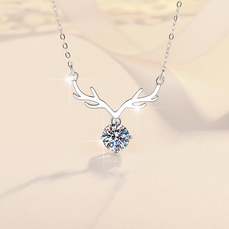 925 Sterling Silver Antler Pendant Necklace with Moissanite - Korean Style Fashion Jewelry Ultra Sparkling Zircon 1 Carat
925 Sterling Silver Antler Pendant Necklace with Moissanite - Korean Style Fashion Jewelry Ultra Sparkling Zircon 1 Carat