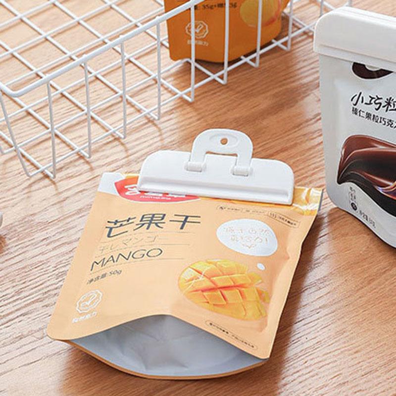 2PCS Potato Chip Clips Food Bag Clips Bag Sealing Clips Air Tight Seal Clamp for Keeping Food Fresh (Size: M) Type A
2PCS Potato Chip Clips Food Bag Clips Bag Sealing Clips Air Tight Seal Clamp for Keeping Food Fresh (Size: M) Type A