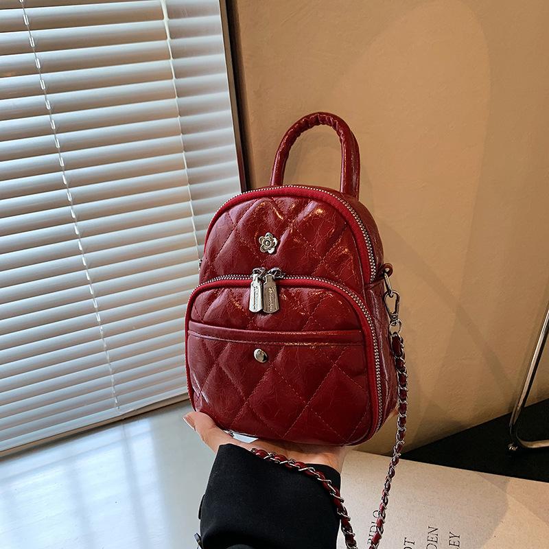 Маленькая квадратная сумка женская новая летняя популярная универсальная сумка-мессенджер на цепочке модная портативная маленькая сумка красный
Маленькая квадратная сумка женская новая летняя популярная универсальная сумка-мессенджер на цепочке модная портативная маленькая сумка красный