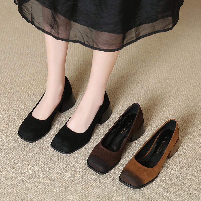 High-end Xiaoxiangfeng square head beanie shoes women s shoes 2024 spring new thick heel good match temperament French single shoes women 39 коричневий
High-end Xiaoxiangfeng square head beanie shoes women s shoes 2024 spring new thick heel good match temperament French single shoes women 39 коричневий