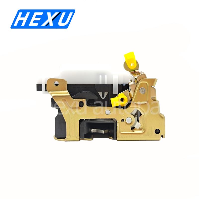 Замок передней правой двери для Renault Master 02 и 13 Kangoo Alize 2003 г. 
Замок передней правой двери для Renault Master 02 и 13 Kangoo Alize 2003 г.