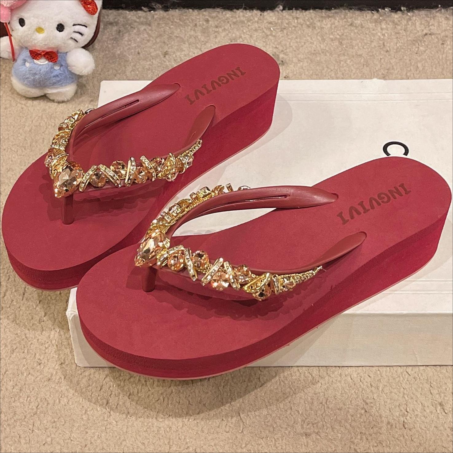 Модные шлепанцы Женские тапочки Летние 5 см Наклон Высокий каблук Нескользящие Уличная обувь Модные Увеличивающие рост Крутые тапочки Женские 40 бордовый
Модные шлепанцы Женские тапочки Летние 5 см Наклон Высокий каблук Нескользящие Уличная обувь Модные Увеличивающие рост Крутые тапочки Женские 40 бордовый