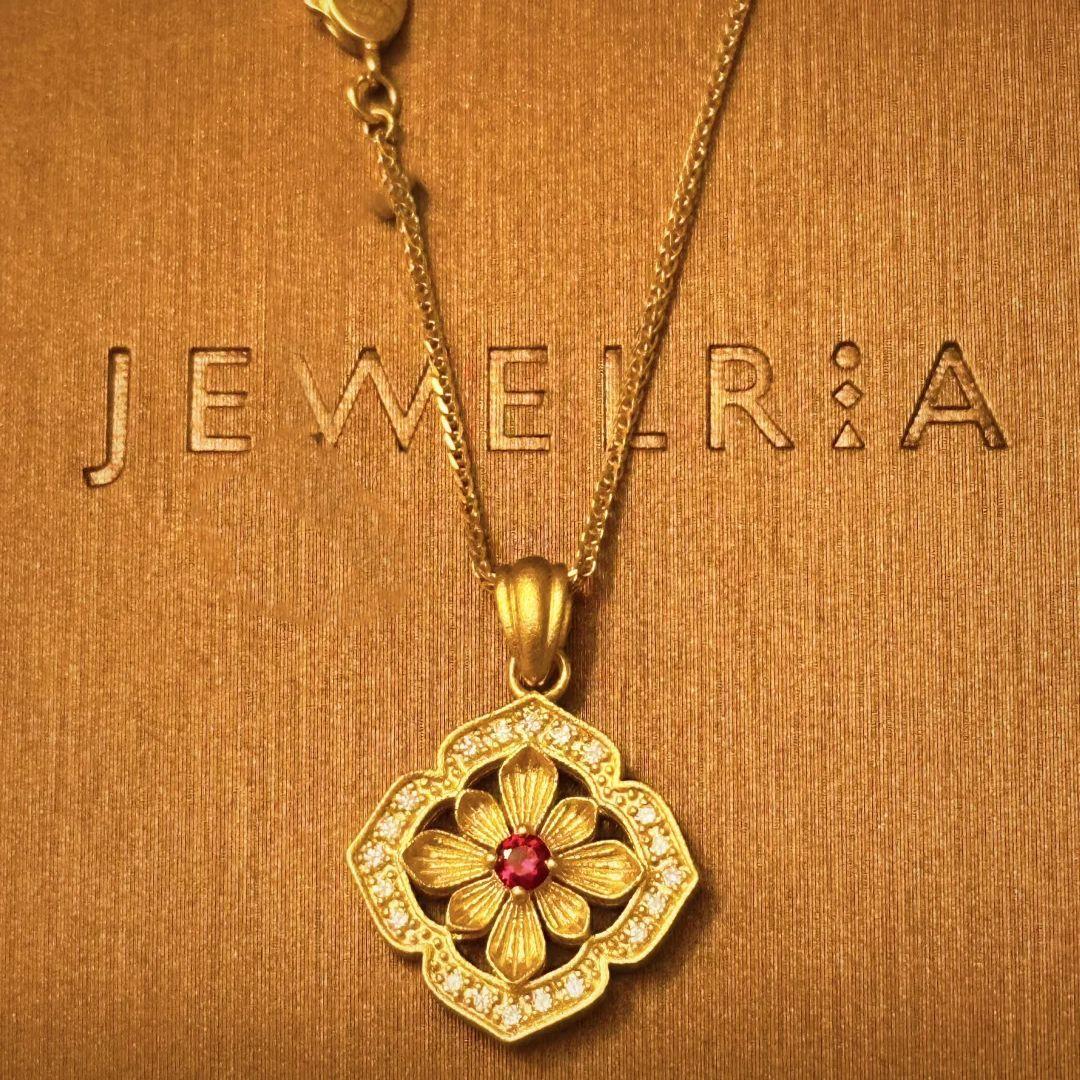 Роскошное ожерелье с подвеской в виде лотоса для женщин, позолоченное, с цирконом и рубином, цепочка для ключицы, элегантная модная бижутерия
Роскошное ожерелье с подвеской в виде лотоса для женщин, позолоченное, с цирконом и рубином, цепочка для ключицы, элегантная модная бижутерия