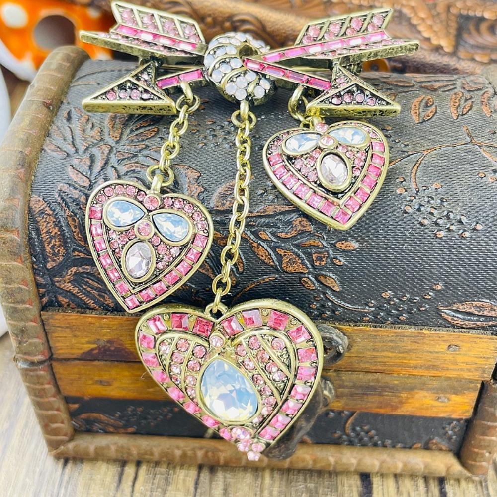 Золотая брошь для пальто со стразами, розовое сердечко, брошь для пальто, аксессуары для пальто, брошь Купидона, женская розовый