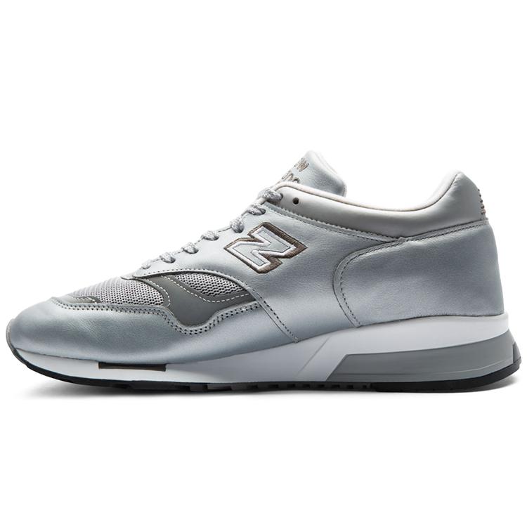 1500 New Balance Holiday Pack - Silver M1500JBS 42.5
1500 New Balance Holiday Pack - Silver M1500JBS 42.5