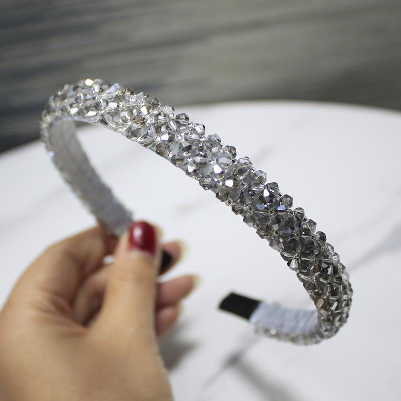 Lystrfac Однотонная Роскошная Повязка на Голову со Стразами для Женщин Бусины Безель Блестящая Повязка для Волос Девушки Невеста Свадебные Аксессуары для Волос
Lystrfac Однотонная Роскошная Повязка на Голову со Стразами для Женщин Бусины Безель Блестящая Повязка для Волос Девушки Невеста Свадебные Аксессуары для Волос