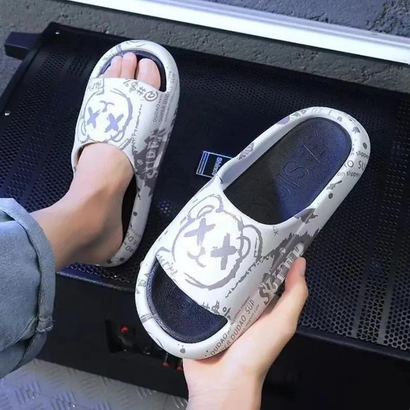 Summer Men s and Women s Slippers Cartoon Pattern Outdoor Street Beach Anti Slip Shoes Women s Slippers Couple Bathroom Anti SLI 40-41 чорний
Summer Men s and Women s Slippers Cartoon Pattern Outdoor Street Beach Anti Slip Shoes Women s Slippers Couple Bathroom Anti SLI 40-41 чорний