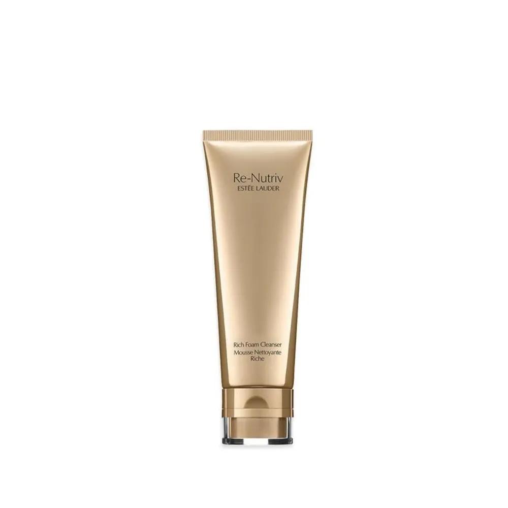 Estée Lauder Re-Nutriv Rich Foam Cleanser 125ml
Estée Lauder Re-Nutriv Rich Foam Cleanser 125ml