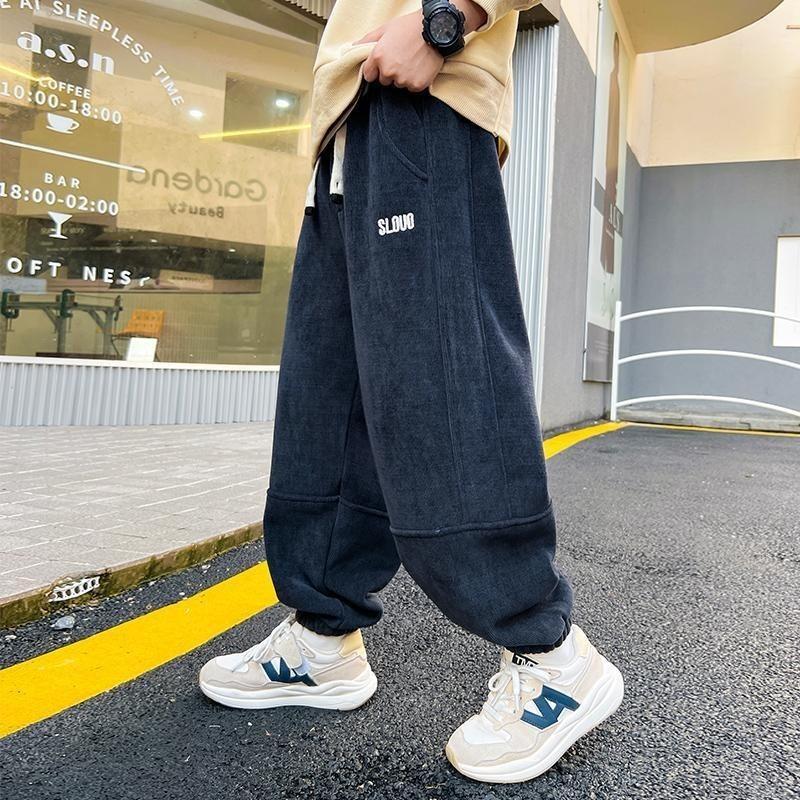 Boys Pants 2025 Spring Autumn New Casual Corduroy Sweatpants for Kids Boys Sports Pants Trendy 120 темно-синього кольору
Boys Pants 2025 Spring Autumn New Casual Corduroy Sweatpants for Kids Boys Sports Pants Trendy 120 темно-синього кольору