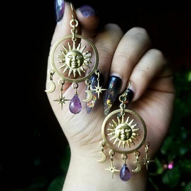 Personality Exaggeration Sun Face Moon and Star Amethyst Teardrops Tassel Dangle Earring for Women Bohemia Ethnic Jewelry Gifts
Personality Exaggeration Sun Face Moon and Star Amethyst Teardrops Tassel Dangle Earring for Women Bohemia Ethnic Jewelry Gifts
