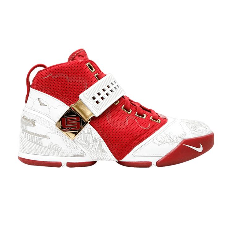 Мужские кроссовки Nike Zoom LeBron 5 China Red Varsity-Crimson White-Metallic-Gold 317253-611
Мужские кроссовки Nike Zoom LeBron 5 China Red Varsity-Crimson White-Metallic-Gold 317253-611