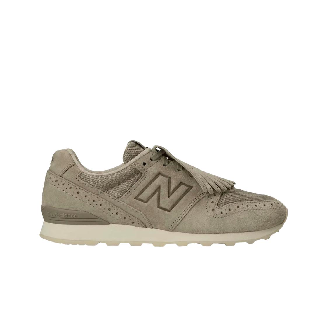 New Balance 996 Retro Casual Серо-Белые женские кроссовки WL996AB2 
New Balance 996 Retro Casual Серо-Белые женские кроссовки WL996AB2