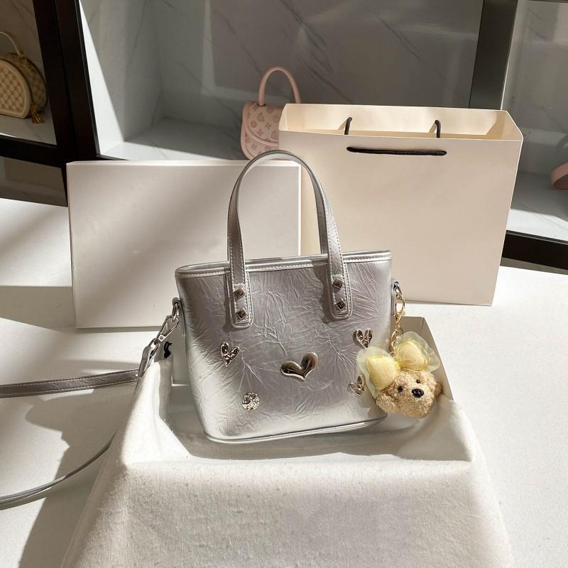 High-class Fashionable Commuter All-matching Shoulder Bag Niche Light Luxury Exquisite Silver Bucket срібний
High-class Fashionable Commuter All-matching Shoulder Bag Niche Light Luxury Exquisite Silver Bucket срібний