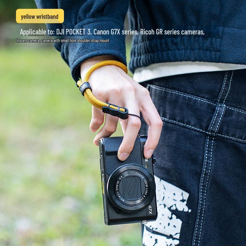 Dual-purpose strap for small-hole cameras like Canon G7X, Ricoh GR, and DJI Pocket 3.
Dual-purpose strap for small-hole cameras like Canon G7X, Ricoh GR, and DJI Pocket 3.