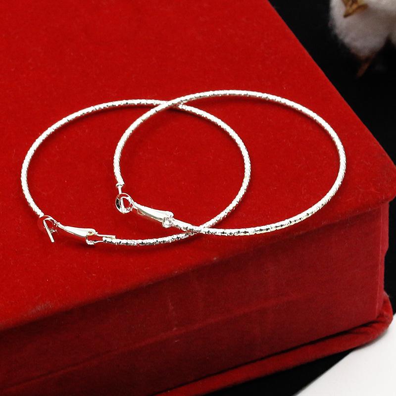 Женские сережки обручи Silver серебряный
Женские сережки обручи Silver серебряный