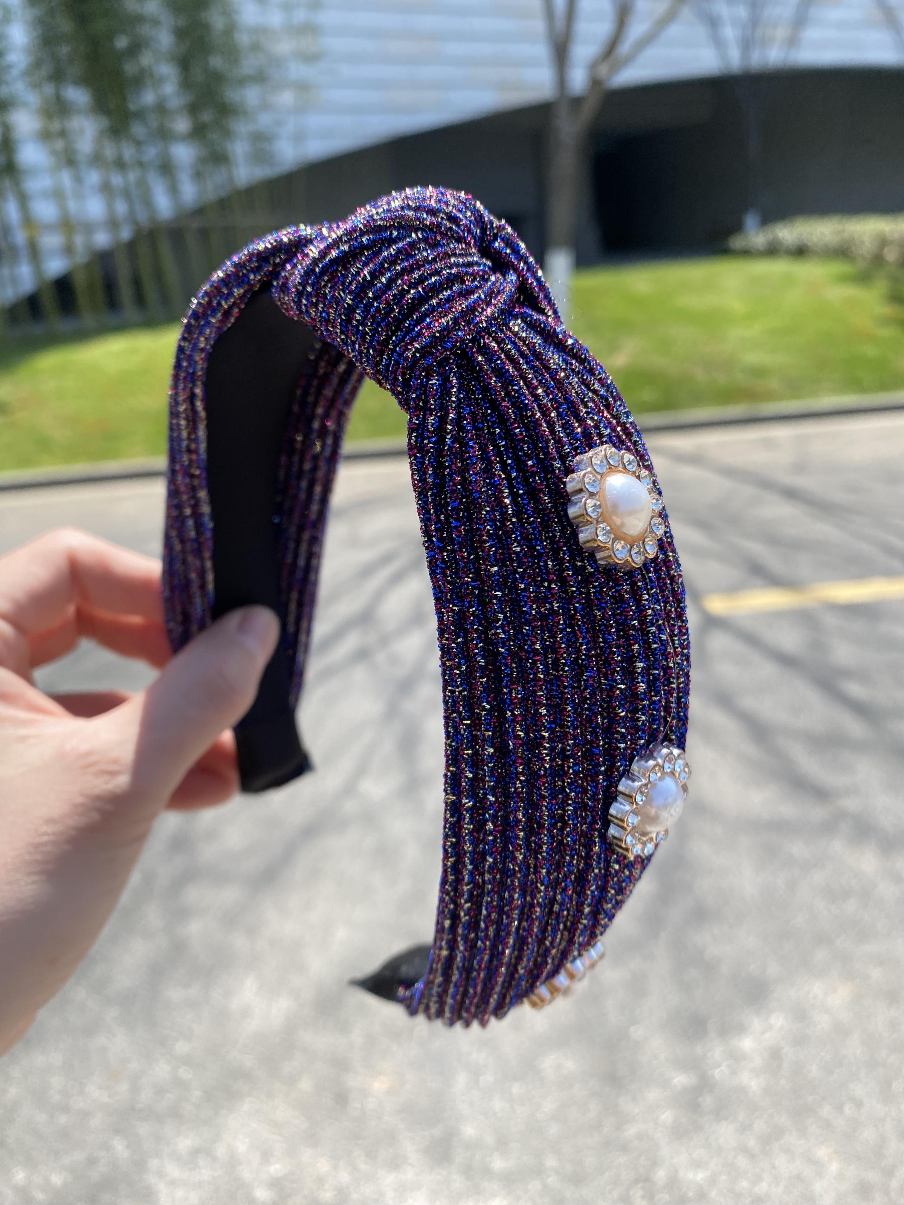 Простой жемчужный ободок с перекрестным узлом для женщин, модный, ретро, с радужными полосками, повседневные аксессуары для волос
Простой жемчужный ободок с перекрестным узлом для женщин, модный, ретро, с радужными полосками, повседневные аксессуары для волос