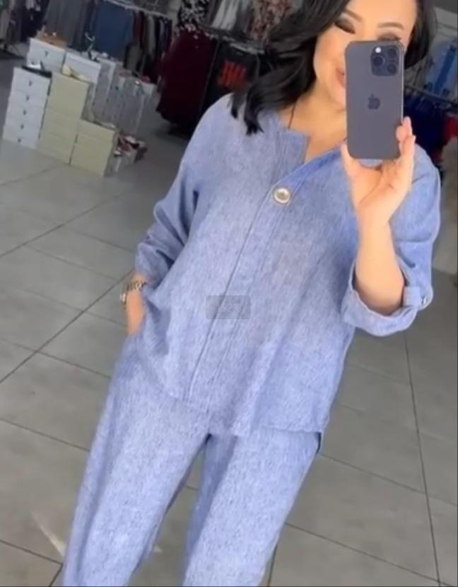 Kardashian 2025 Summer Solid Long-Sleeved Casual Pajama Set M
Kardashian 2025 Summer Solid Long-Sleeved Casual Pajama Set M