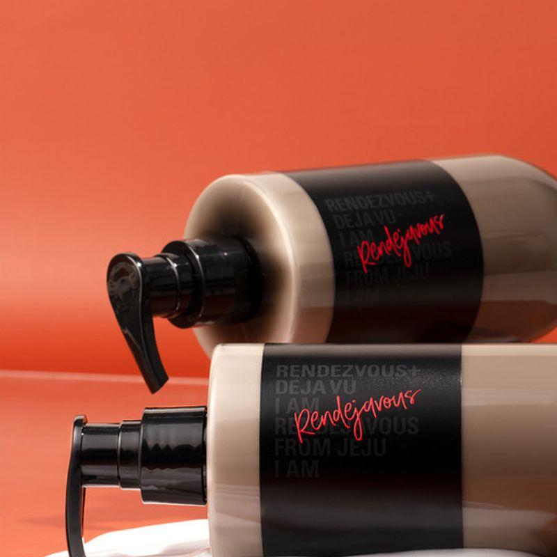 Rendejavous Beauty La Vie en Camellia Perfume Body Lotion 300ml
Rendejavous Beauty La Vie en Camellia Perfume Body Lotion 300ml