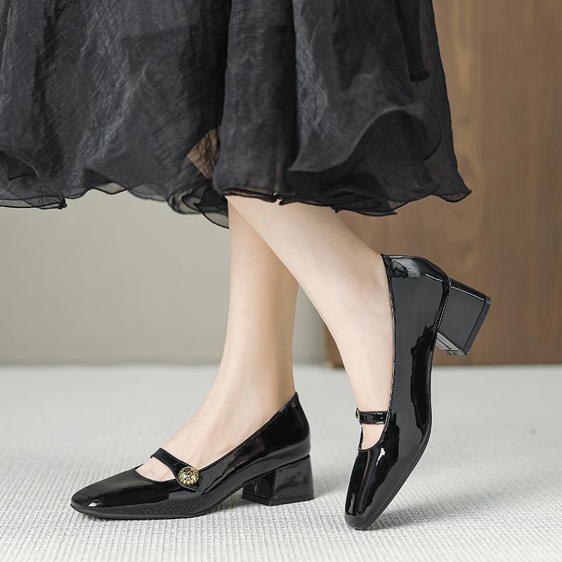 Huiliya and single shoes women s retro Mary Jane women s shoes autumn square head shallow mouth medium heel thick W728-3 35 чёрный
Huiliya and single shoes women s retro Mary Jane women s shoes autumn square head shallow mouth medium heel thick W728-3 35 чёрный