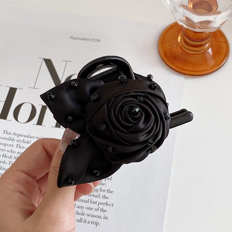 Lan Yi Yi Black Prickly Rose Hair Claw Clip - Elegant Shark Clip Hair Accessory
Lan Yi Yi Black Prickly Rose Hair Claw Clip - Elegant Shark Clip Hair Accessory
