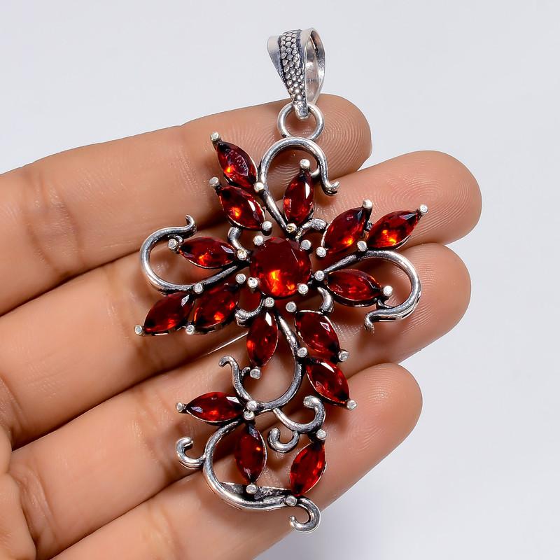 Incredible Top Grade Qualite 100% Natural Red Garnet Mix Shape Shape Ethnic Style Handmade Jewelry 925 Steling Silver Pendant 2.7 WSJ-5070 2.7
Incredible Top Grade Qualite 100% Natural Red Garnet Mix Shape Shape Ethnic Style Handmade Jewelry 925 Steling Silver Pendant 2.7 WSJ-5070 2.7
