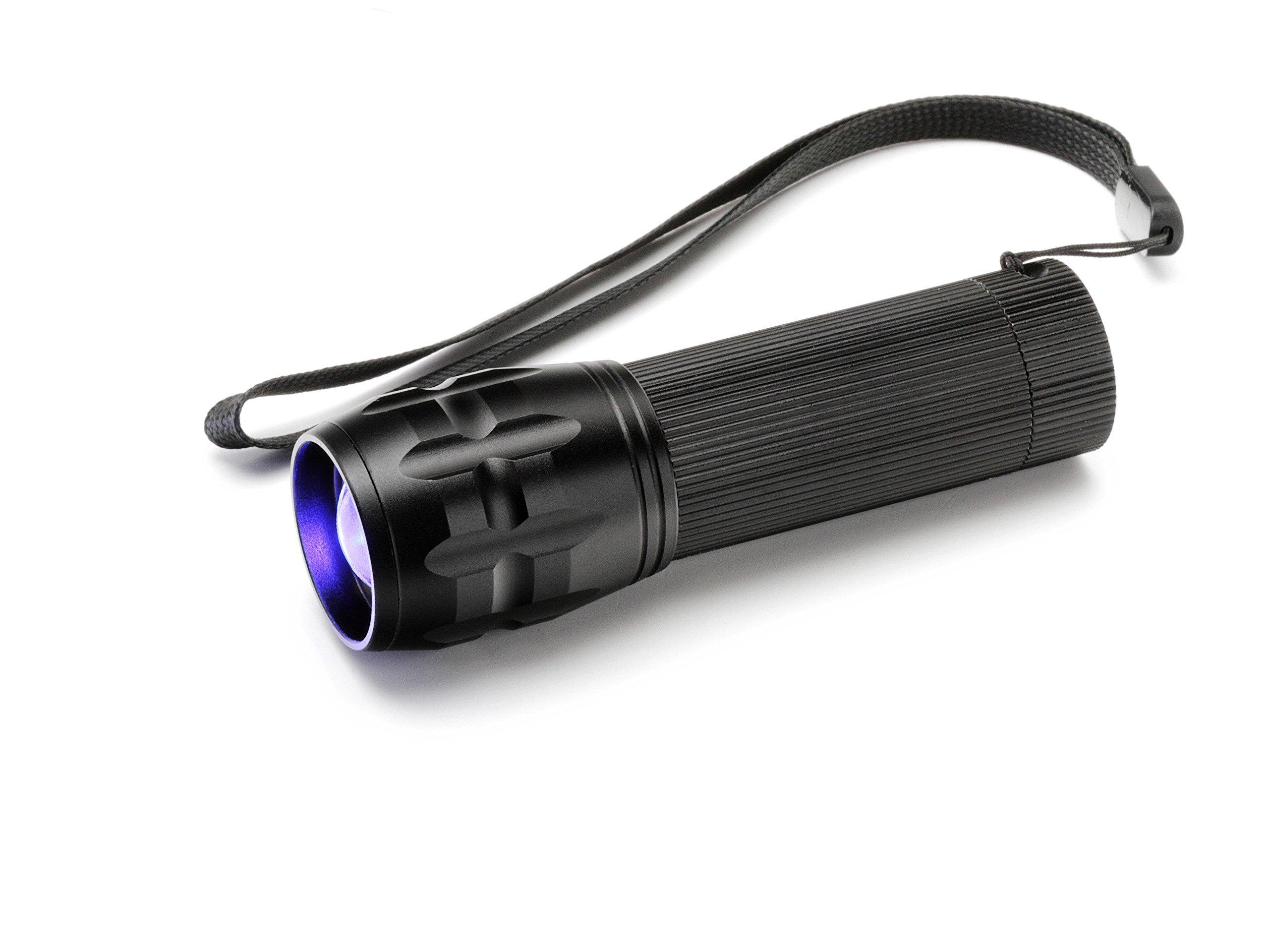 Japan Hobby Tool Blue LED zoom light JHT9030 for inspecting camera scratches and distortions
Japan Hobby Tool Blue LED zoom light JHT9030 for inspecting camera scratches and distortions