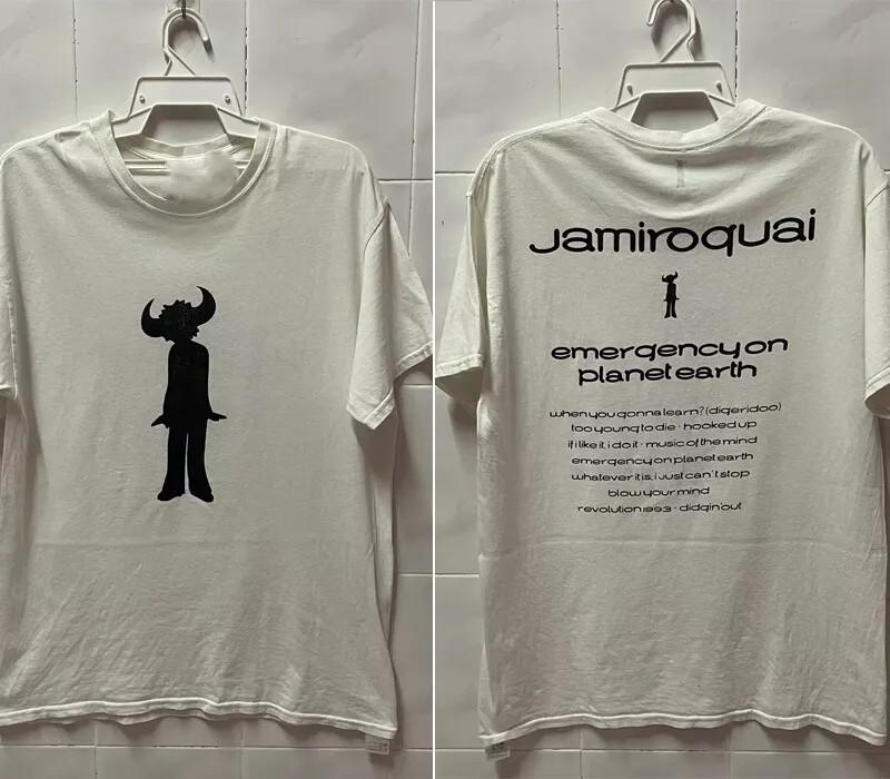 Jamiroquai группа 2 стороны 90-е футболка с коротким рукавом Унисекс Классический стиль. M
Jamiroquai группа 2 стороны 90-е футболка с коротким рукавом Унисекс Классический стиль. M
