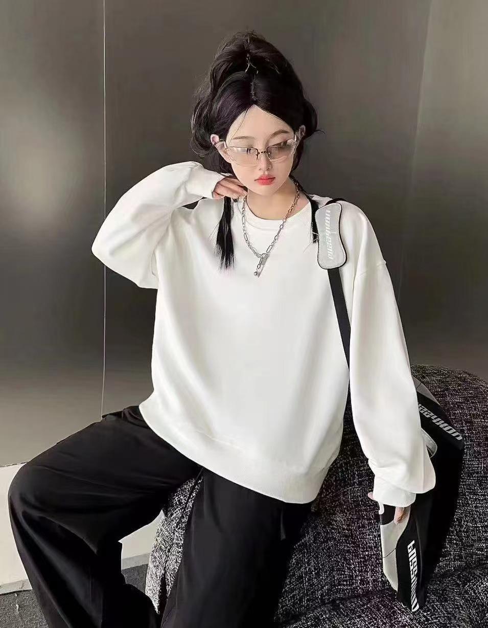 Women s Tie-Dyeable White Sweatshirt - Autumn Casual Style Pullover, Versatile Everyday Outerwear for 2025. One Size
Women s Tie-Dyeable White Sweatshirt - Autumn Casual Style Pullover, Versatile Everyday Outerwear for 2025. One Size