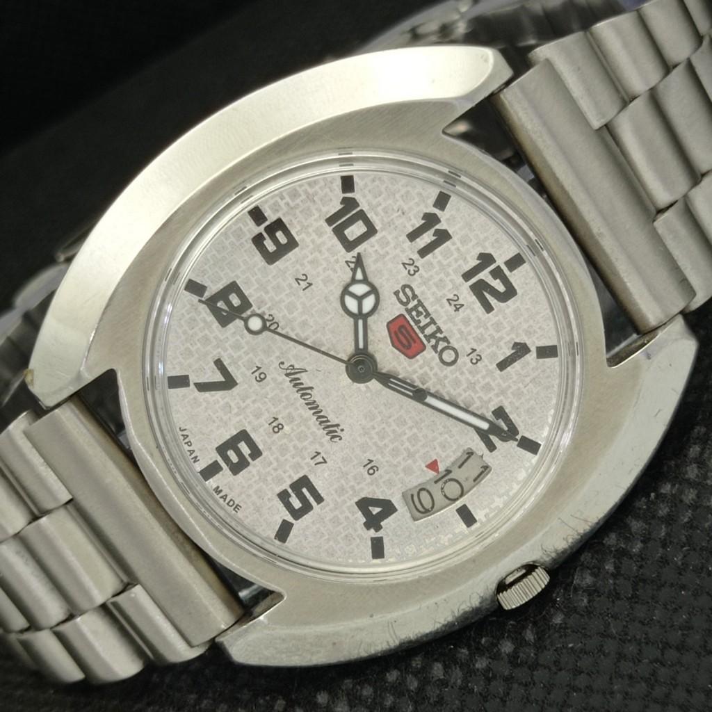 Б/У элегантные мужские автоматические часы SEIKO 5 из старой Японии с серебряным циферблатом a302761-2 R1013-000a302761
Б/У элегантные мужские автоматические часы SEIKO 5 из старой Японии с серебряным циферблатом a302761-2 R1013-000a302761