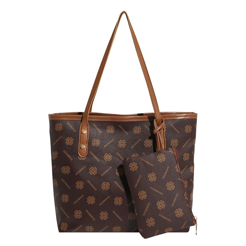 Casual fashion sense retro printed big bag women s new commuter large capacity shoulder bag fashionable portable
Casual fashion sense retro printed big bag women s new commuter large capacity shoulder bag fashionable portable