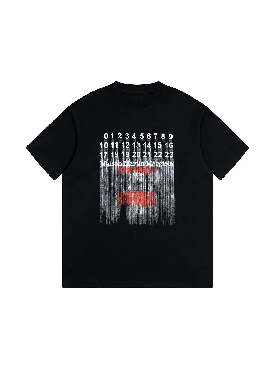 Alexander McQueen t-shirt XL
Alexander McQueen t-shirt XL