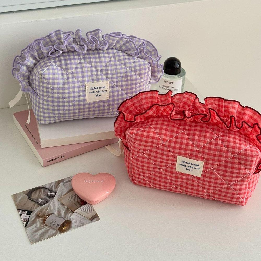 Portable Berry Color Cosmetic Bag Large Capacity Eyebrow Pencil Storage Bag Gifts Lace Clutch червоний
Portable Berry Color Cosmetic Bag Large Capacity Eyebrow Pencil Storage Bag Gifts Lace Clutch червоний