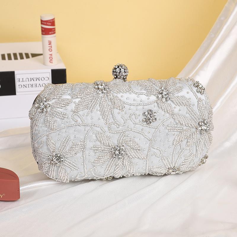 handmade three-dimensional embroidery diamond-encrusted clutch bag, bridal cheongsam light luxury women s bag
handmade three-dimensional embroidery diamond-encrusted clutch bag, bridal cheongsam light luxury women s bag