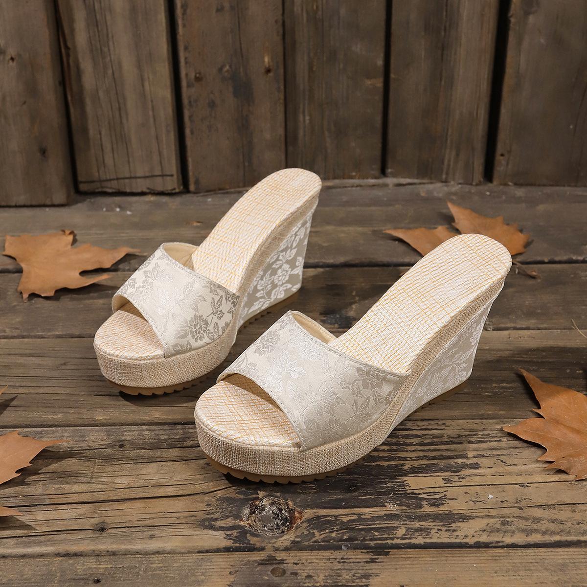 Новые женские сандалии на каблуке для вечеринок и официальных мероприятий с одним словом - летние тапочки, увеличивающие рост, удобные сотни 35
Новые женские сандалии на каблуке для вечеринок и официальных мероприятий с одним словом - летние тапочки, увеличивающие рост, удобные сотни 35