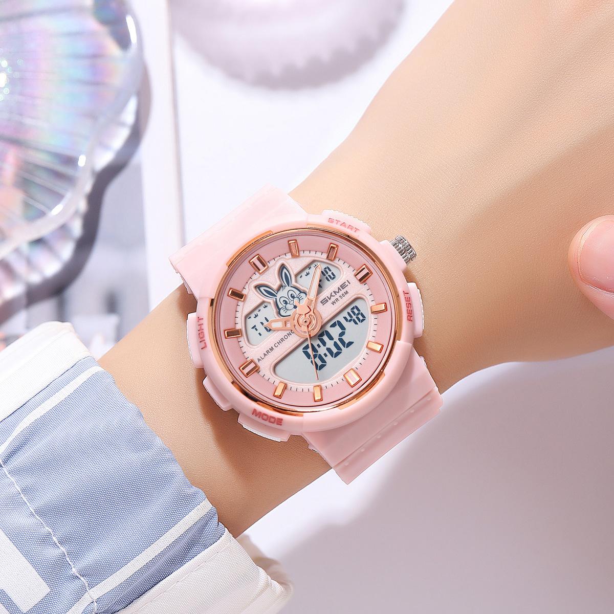 New children s watch luminous waterproof multi-function electronic watch cartoon dial student electronic watch male белый
New children s watch luminous waterproof multi-function electronic watch cartoon dial student electronic watch male белый