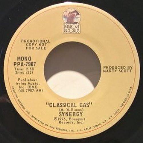 7inch Record SYNERGY - Classical Gas - Mono / Stereo PPA7907 Passport Record 1975 US Pop Used 
7inch Record SYNERGY - Classical Gas - Mono / Stereo PPA7907 Passport Record 1975 US Pop Used