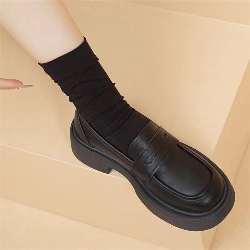 Showing feet retro British small leather shoes flat-soled spring and autumn new soft-soled single shoes 35 чёрный
Showing feet retro British small leather shoes flat-soled spring and autumn new soft-soled single shoes 35 чёрный