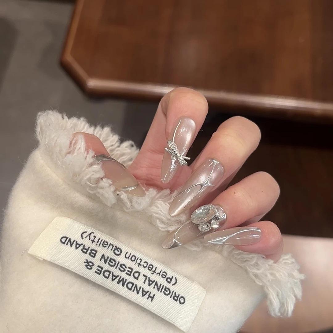 High-End Long Oval Press-On Nails with Mirror Powder and Large Diamond Design XS (Small nail bed | Petite choice)
High-End Long Oval Press-On Nails with Mirror Powder and Large Diamond Design XS (Small nail bed | Petite choice)