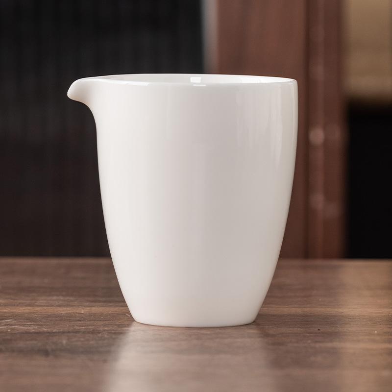 Suet jade porcelain fair cup white porcelain tea set tea set tea set tea cup male cup filter tea leak tea sea high-grade tea art accessories
Suet jade porcelain fair cup white porcelain tea set tea set tea set tea cup male cup filter tea leak tea sea high-grade tea art accessories