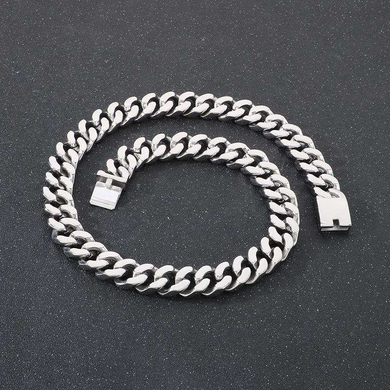 20MM Kalen Bright Cut Cuban Chain Chunky Necklace for Men 316L Stainless Steel Jewelry Trendy Rock Party Accessories Gold Color Gift 70cm
20MM Kalen Bright Cut Cuban Chain Chunky Necklace for Men 316L Stainless Steel Jewelry Trendy Rock Party Accessories Gold Color Gift 70cm