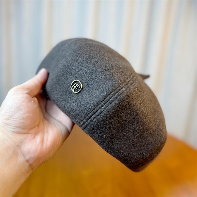 Осень и Зима Милый и Симпатичный Берет с Этикеткой F Женский Ретро Литературный и Универсальный Шляпа Художника Подчеркивающая Лицо Маленькая Шляпа-Тыква Модная Adjustable
Осень и Зима Милый и Симпатичный Берет с Этикеткой F Женский Ретро Литературный и Универсальный Шляпа Художника Подчеркивающая Лицо Маленькая Шляпа-Тыква Модная Adjustable